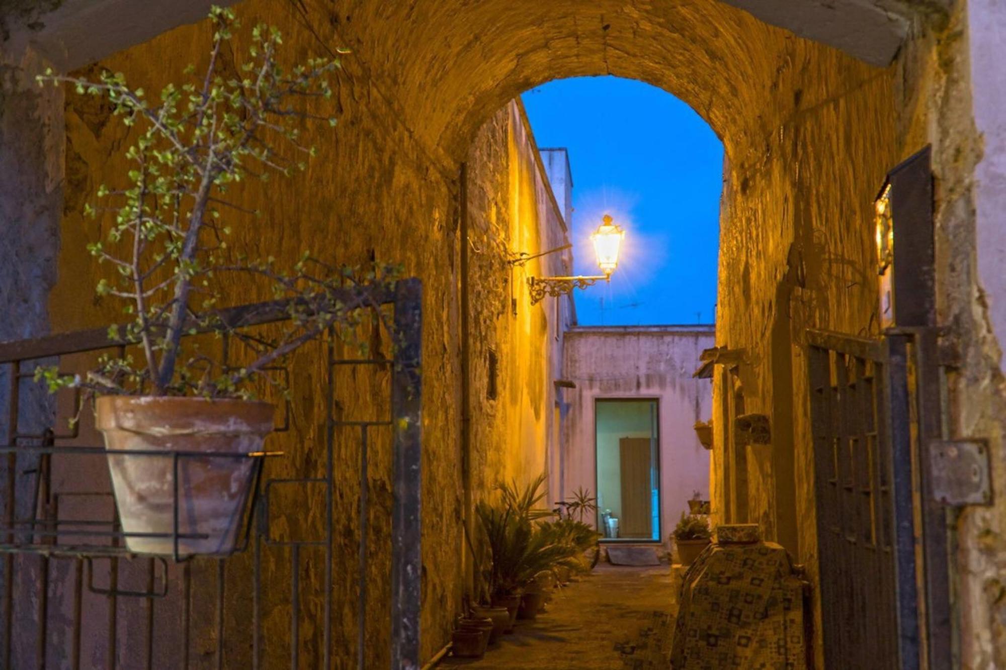 Corte Nizza タヴィアーノ エクステリア 写真